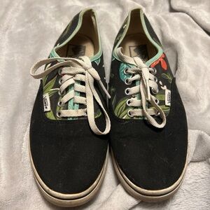 Vans Women's Sneakers - Black and Multicolor